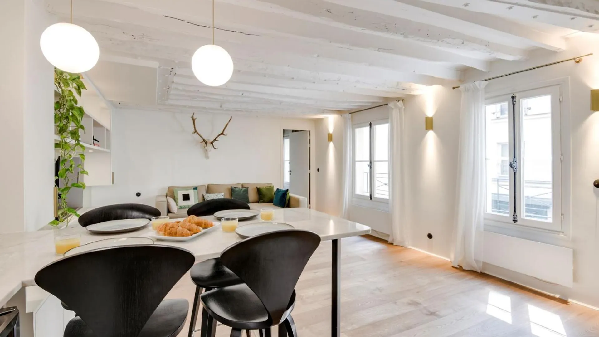 Daire La Seine & Saint Germain - 2Br - Cityapartmentstay Paris